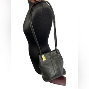 Vintage Nine West Small Bucket Shoulder Bag Black Leather Double Strap Purse
